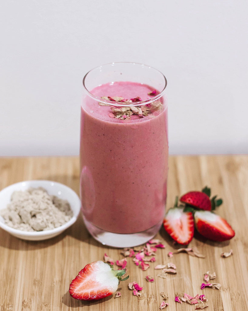 STRAWBERRY & VANILLA BCAA SMOOTHIE | Tropeaka